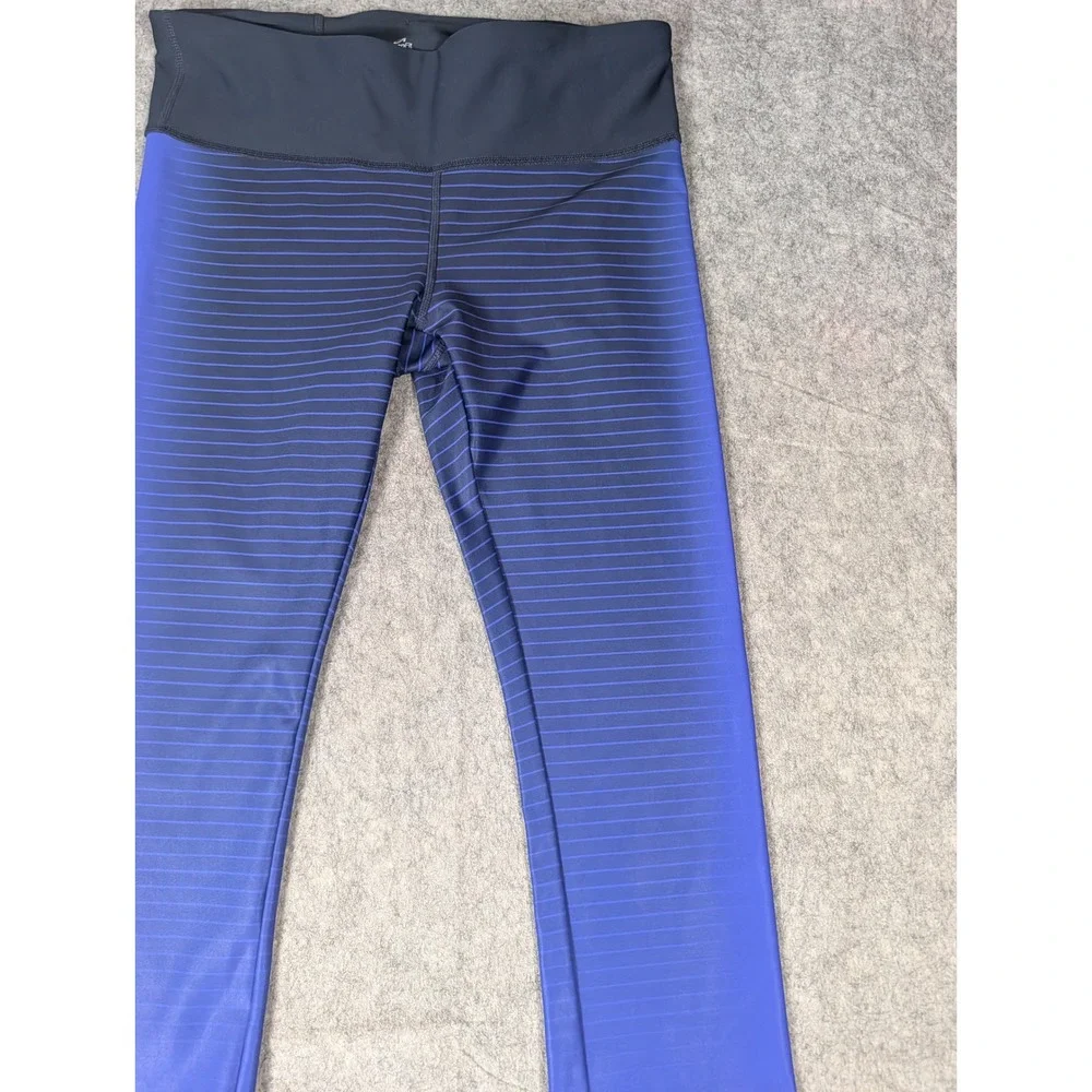 GapFit gFast Blue Ombre Striped Cropped Leggings Womens Performance Yoga Pants - Picture 5 of 10